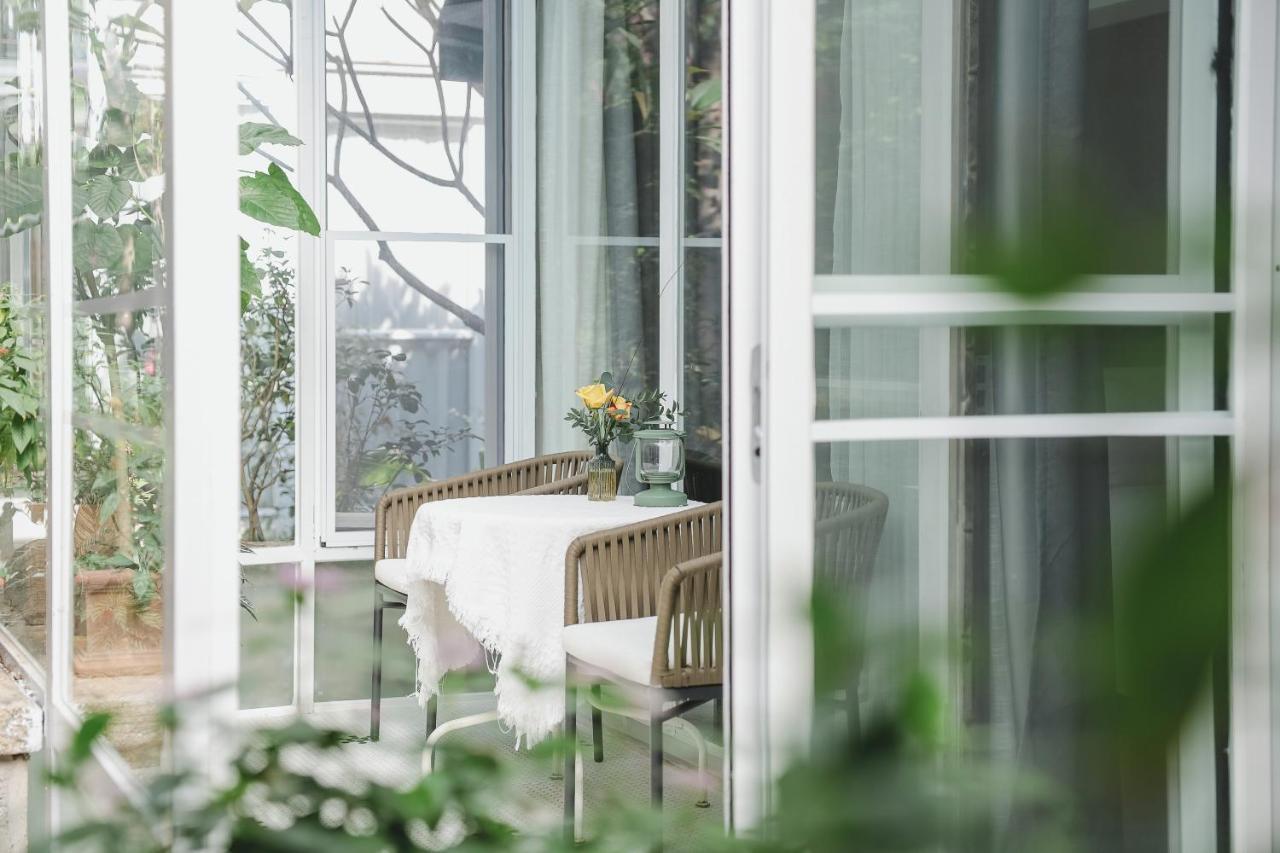 Shenzhen No'6 Garden Villa --French Window With Garden View,Close To Sea World &Shekou Ferry Port &K11 Ecoast &Subway Nearby ,Offer Western Food And Coffee &English Speaking With Tour Services Exteriör bild
