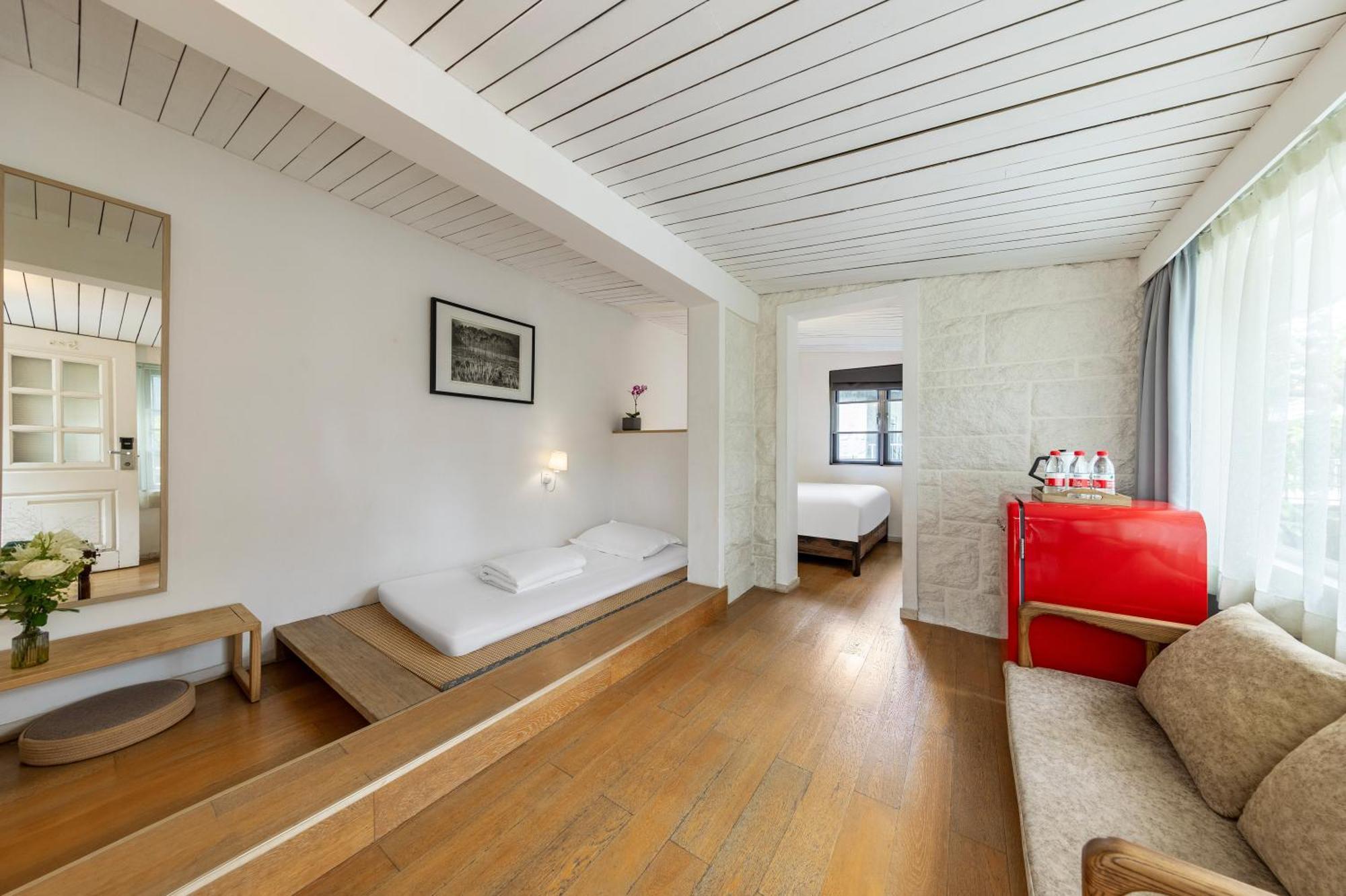 Shenzhen No'6 Garden Villa --French Window With Garden View,Close To Sea World &Shekou Ferry Port &K11 Ecoast &Subway Nearby ,Offer Western Food And Coffee &English Speaking With Tour Services Exteriör bild