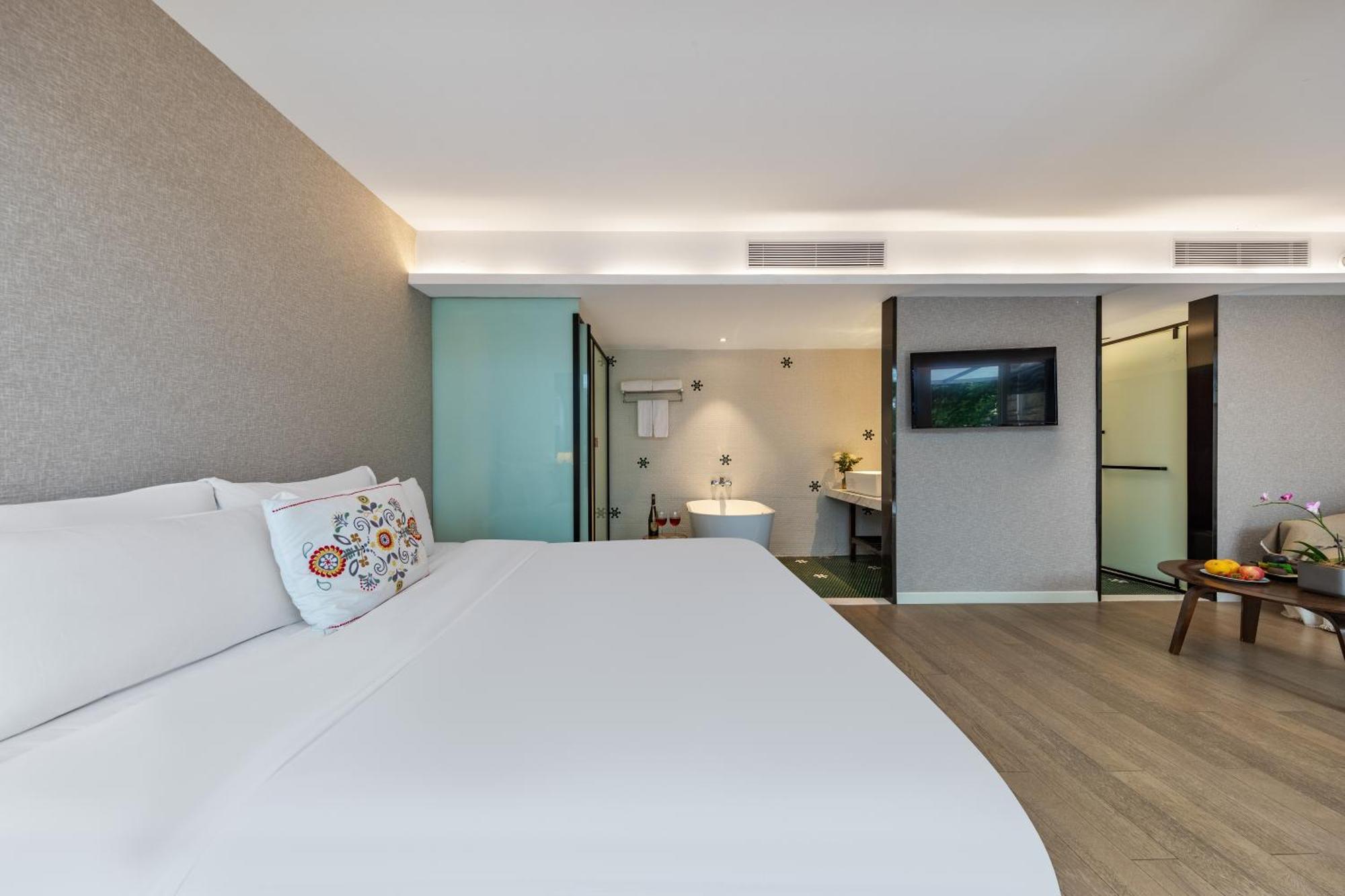 Shenzhen No'6 Garden Villa --French Window With Garden View,Close To Sea World &Shekou Ferry Port &K11 Ecoast &Subway Nearby ,Offer Western Food And Coffee &English Speaking With Tour Services Exteriör bild
