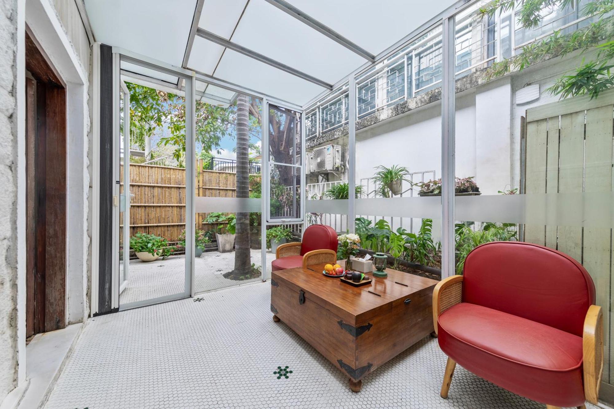 Shenzhen No'6 Garden Villa --French Window With Garden View,Close To Sea World &Shekou Ferry Port &K11 Ecoast &Subway Nearby ,Offer Western Food And Coffee &English Speaking With Tour Services Exteriör bild