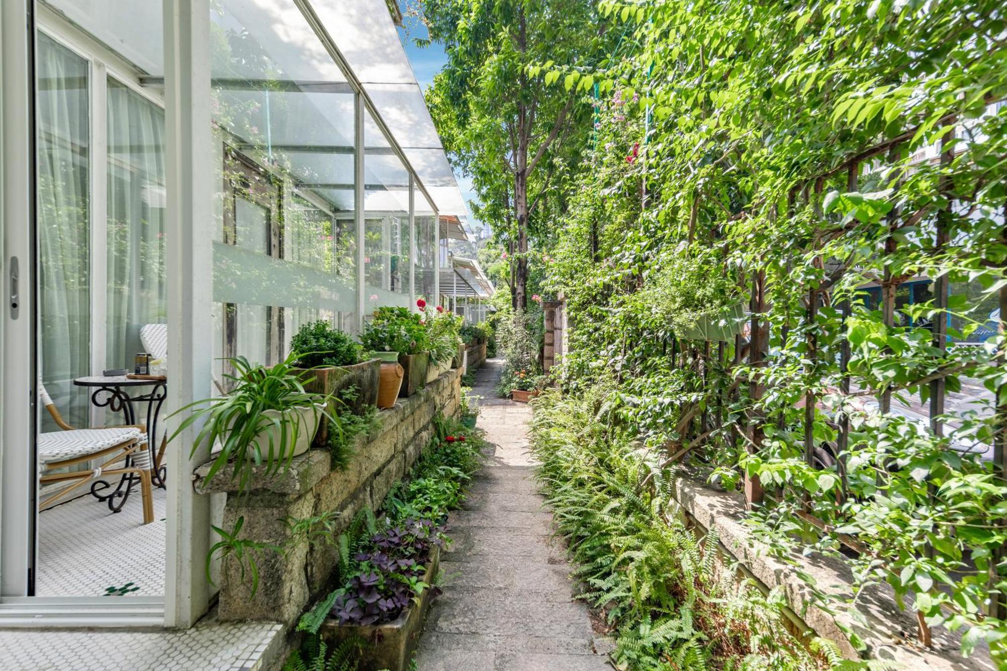 Shenzhen No'6 Garden Villa --French Window With Garden View,Close To Sea World &Shekou Ferry Port &K11 Ecoast &Subway Nearby ,Offer Western Food And Coffee &English Speaking With Tour Services Exteriör bild