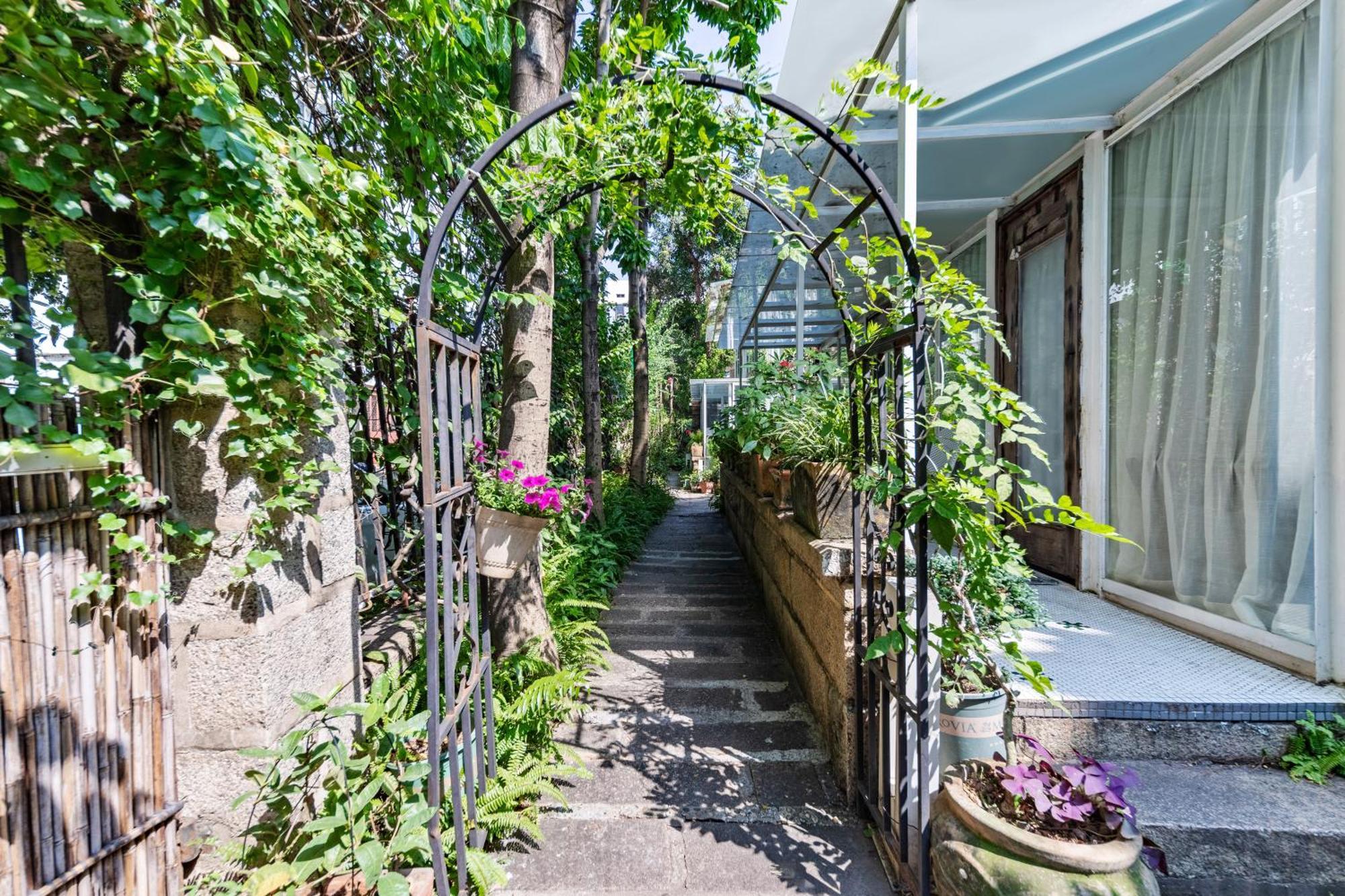 Shenzhen No'6 Garden Villa --French Window With Garden View,Close To Sea World &Shekou Ferry Port &K11 Ecoast &Subway Nearby ,Offer Western Food And Coffee &English Speaking With Tour Services Exteriör bild